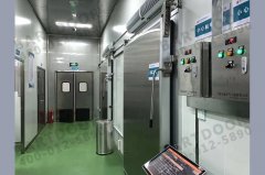 中央厨房防撞自由门